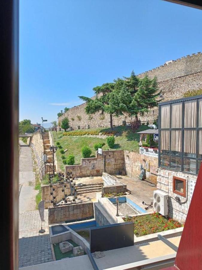 Hotel Castrum Скопье Экстерьер фото